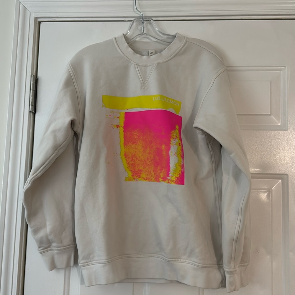 Lululemon All Yours Crew Graphic sweatshirt, size 6